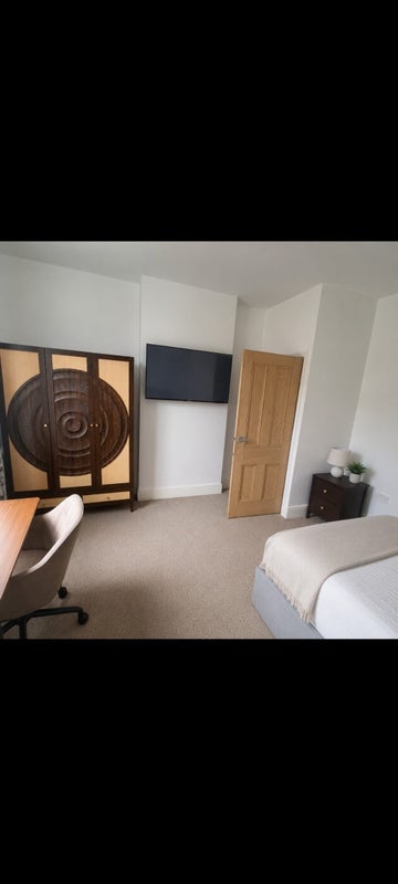 Room Spring View Road in Sheffield