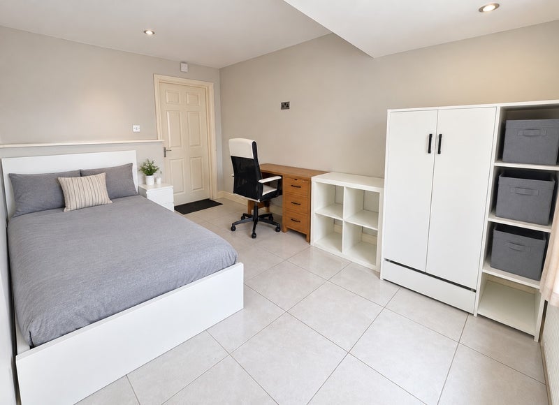 Room Botelers in Basildon