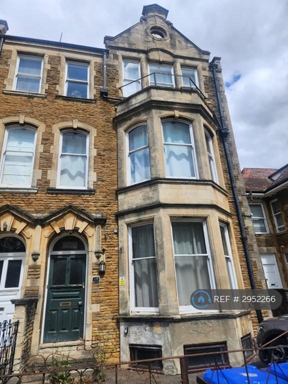 Room Saint Georges Avenue in Northampton