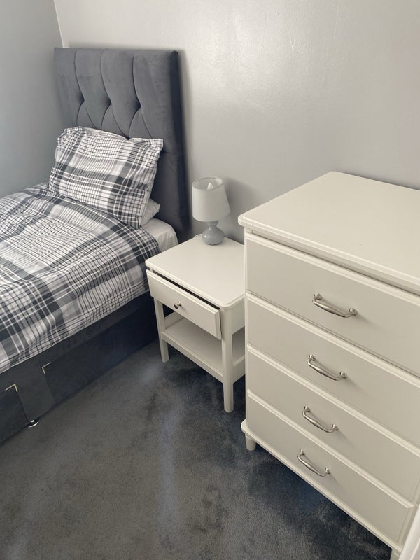 Room Blunts Hall Road in Witham
