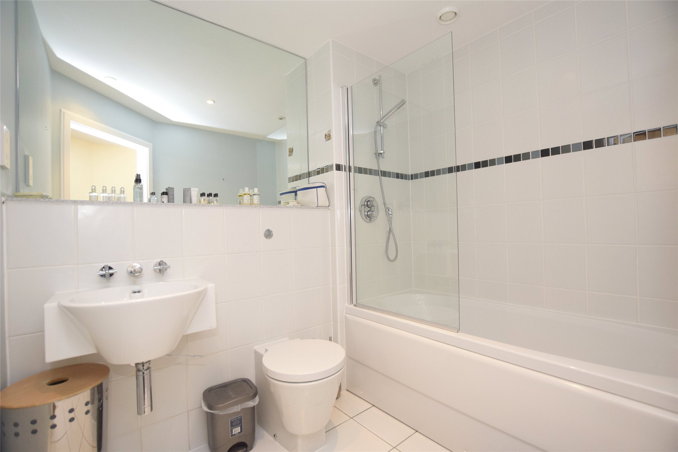 Flat Honeybourne Way in Cheltenham