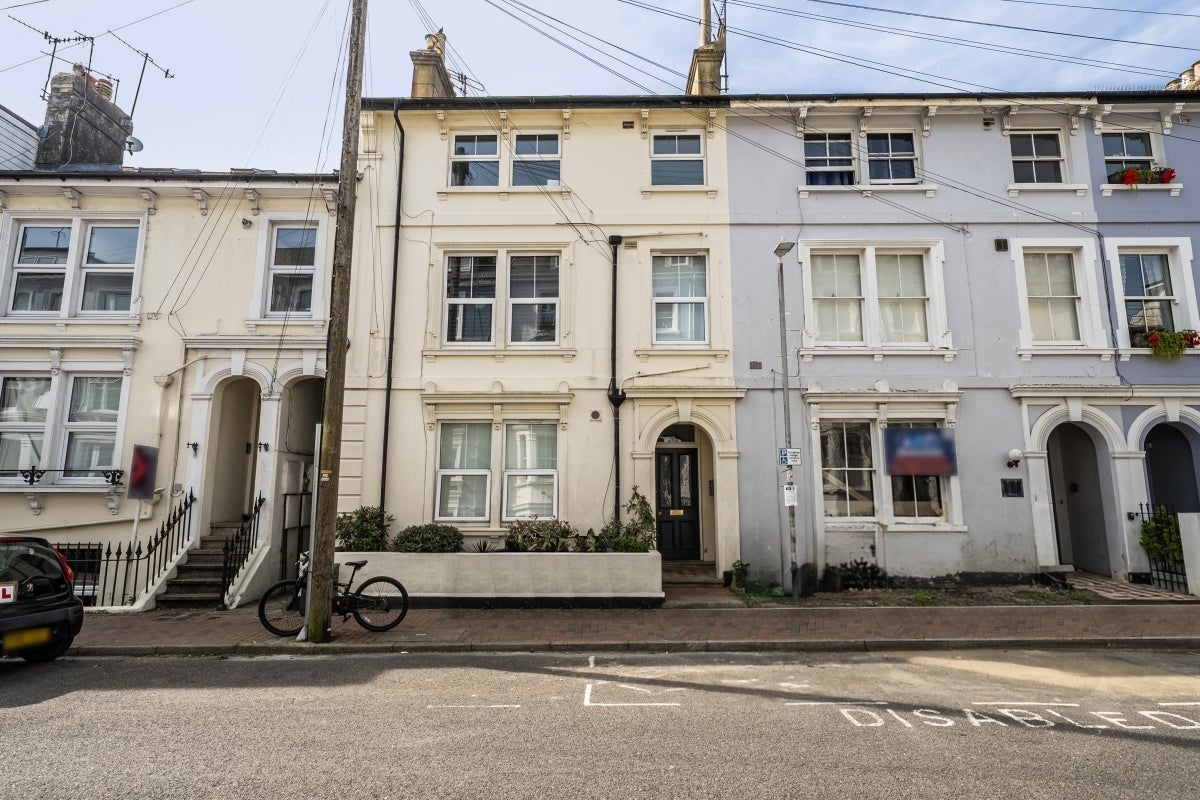 Flat Dudley Road in Tunbridge Wells