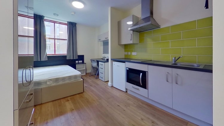 Flat Avalon Court in Nottingham