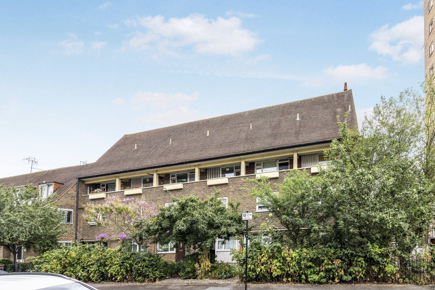 Flat Berryfield Road in Greater London