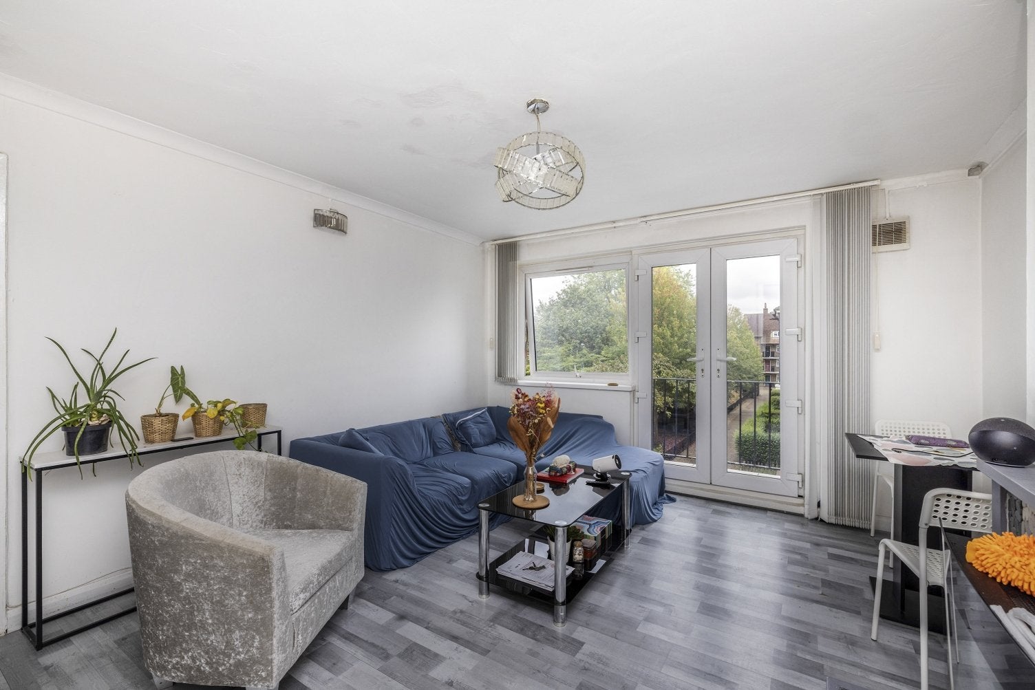 Flat Berryfield Road in Greater London