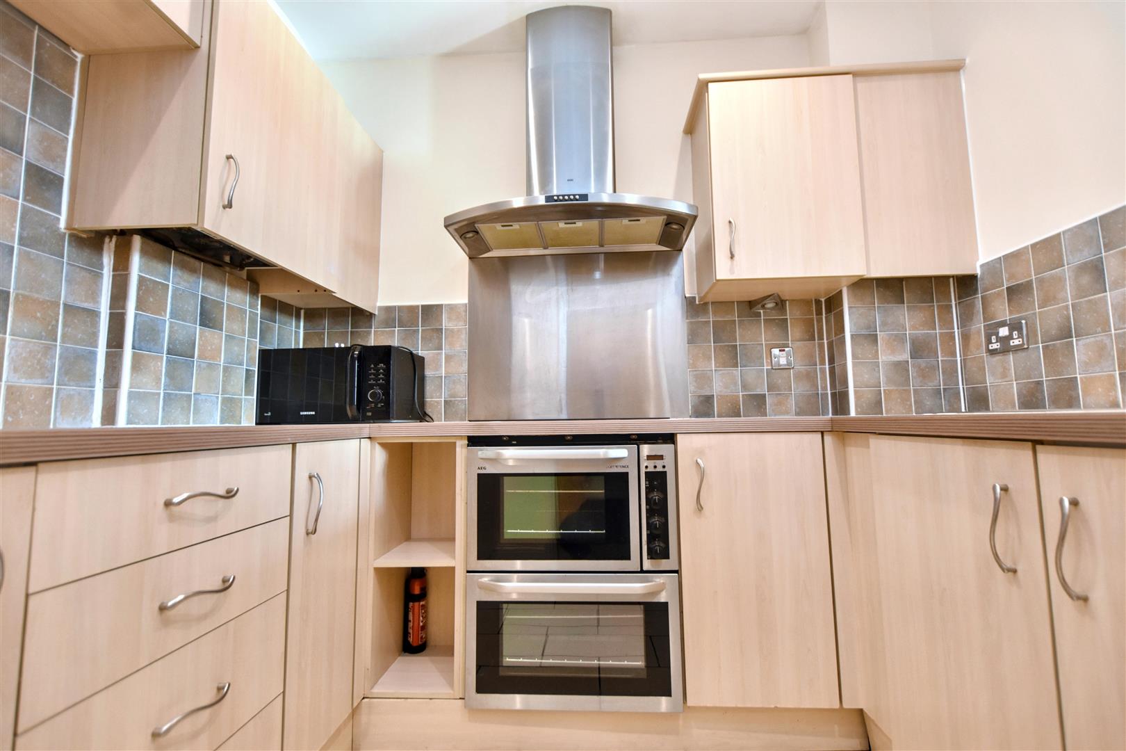 Flat Dominica Court in Eastbourne