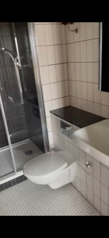 Room Atlantic Crescent in Greater London