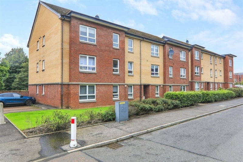 Flat Springfield Gardens in Glasgow