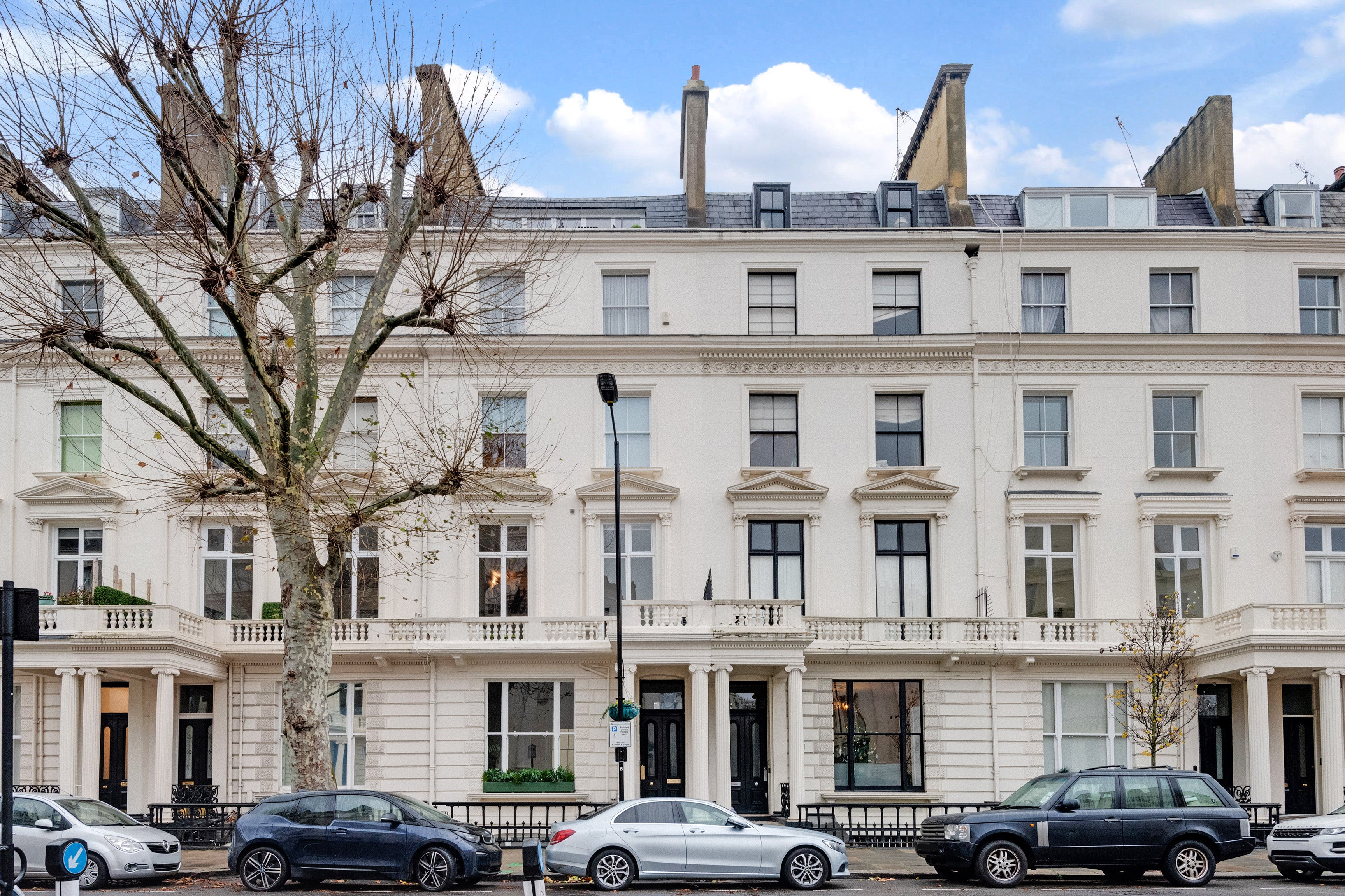 Flat Clifton Gardens in City of Westminster