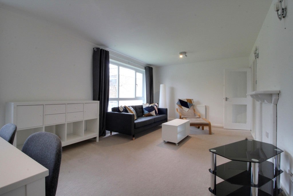 Flat Berrow Drive in Birmingham