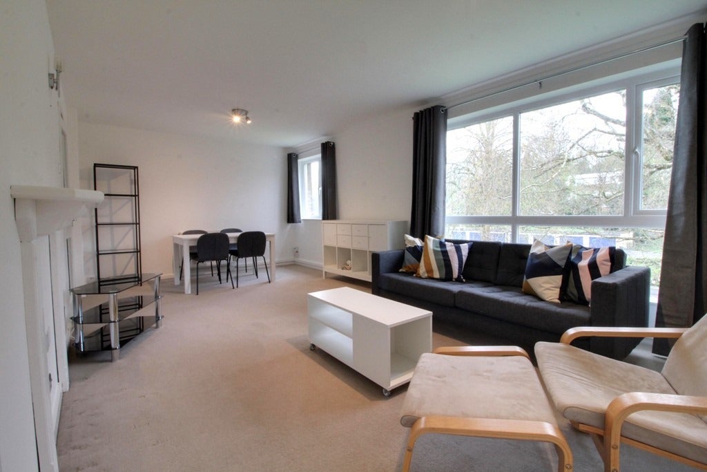 Flat Berrow Drive in Birmingham