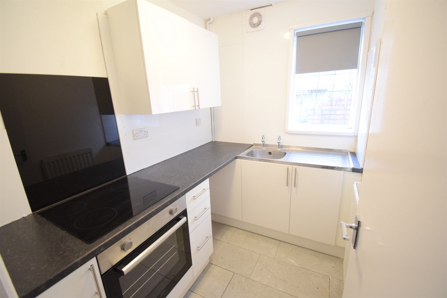 Flat Whitchurch Road in Cardiff