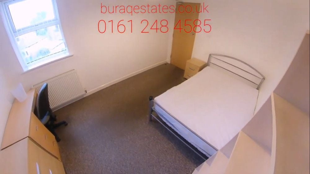 Flat Birchfield Road in Cheadle
