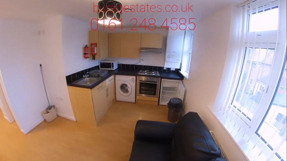 Flat Birchfield Road in Cheadle