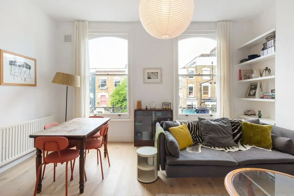 Flat Pyrland Road in Greater London