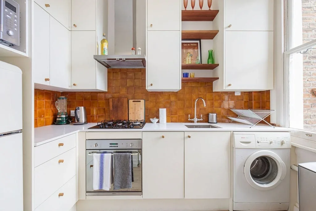 Flat Pyrland Road in Greater London