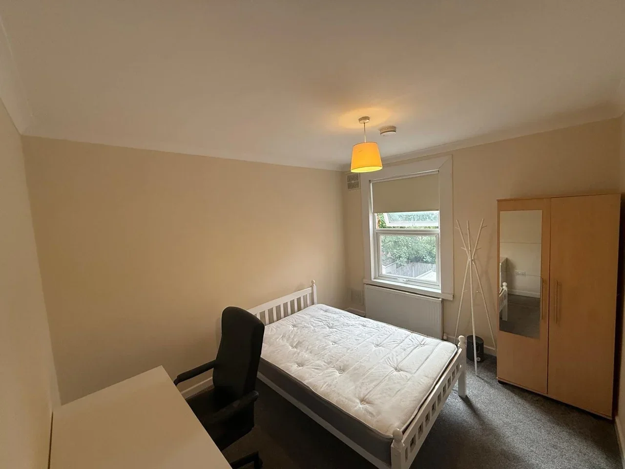 Room Babington Road in Greater London