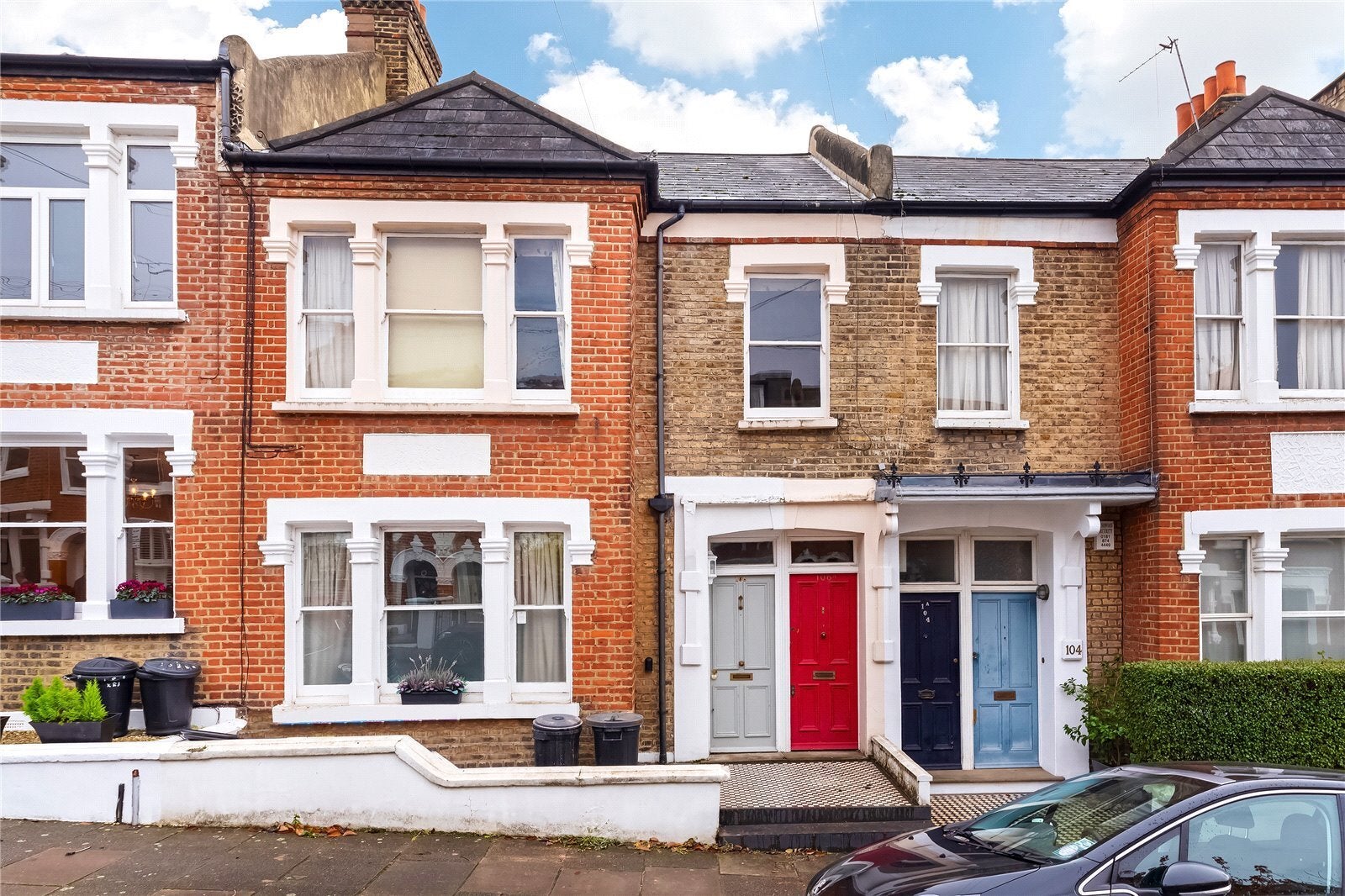 Flat Kelmscott Road in Greater London