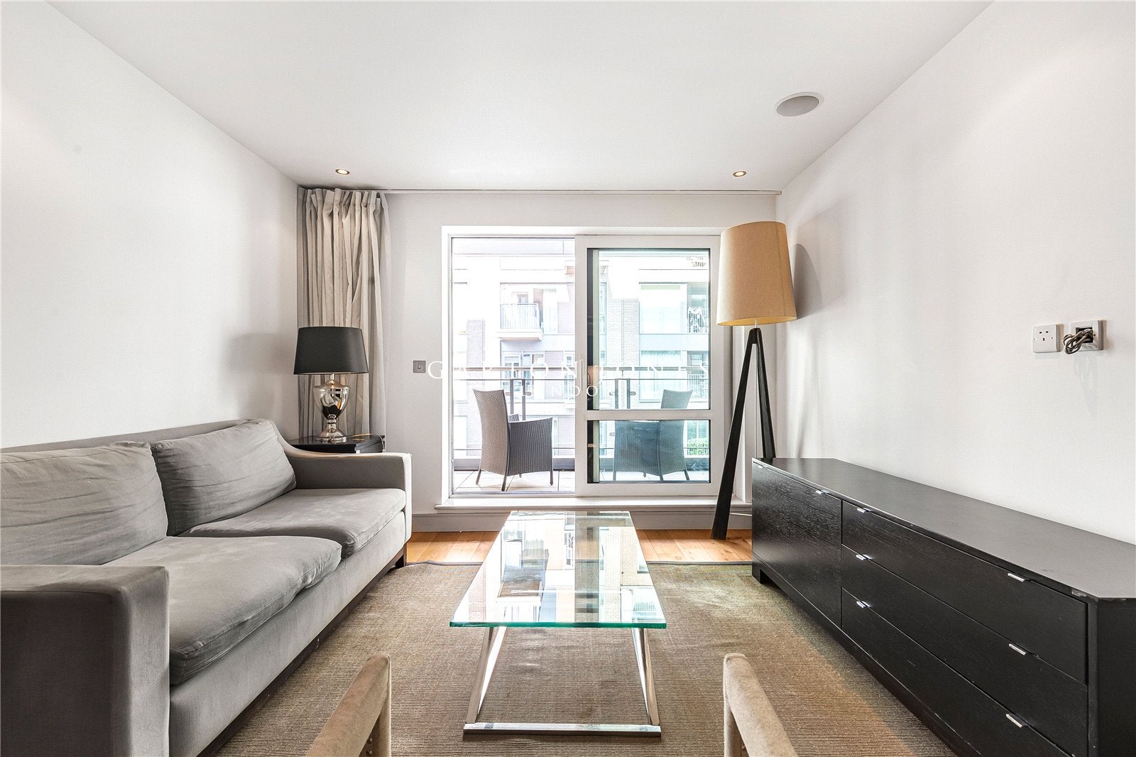 Flat Park Street in Greater London