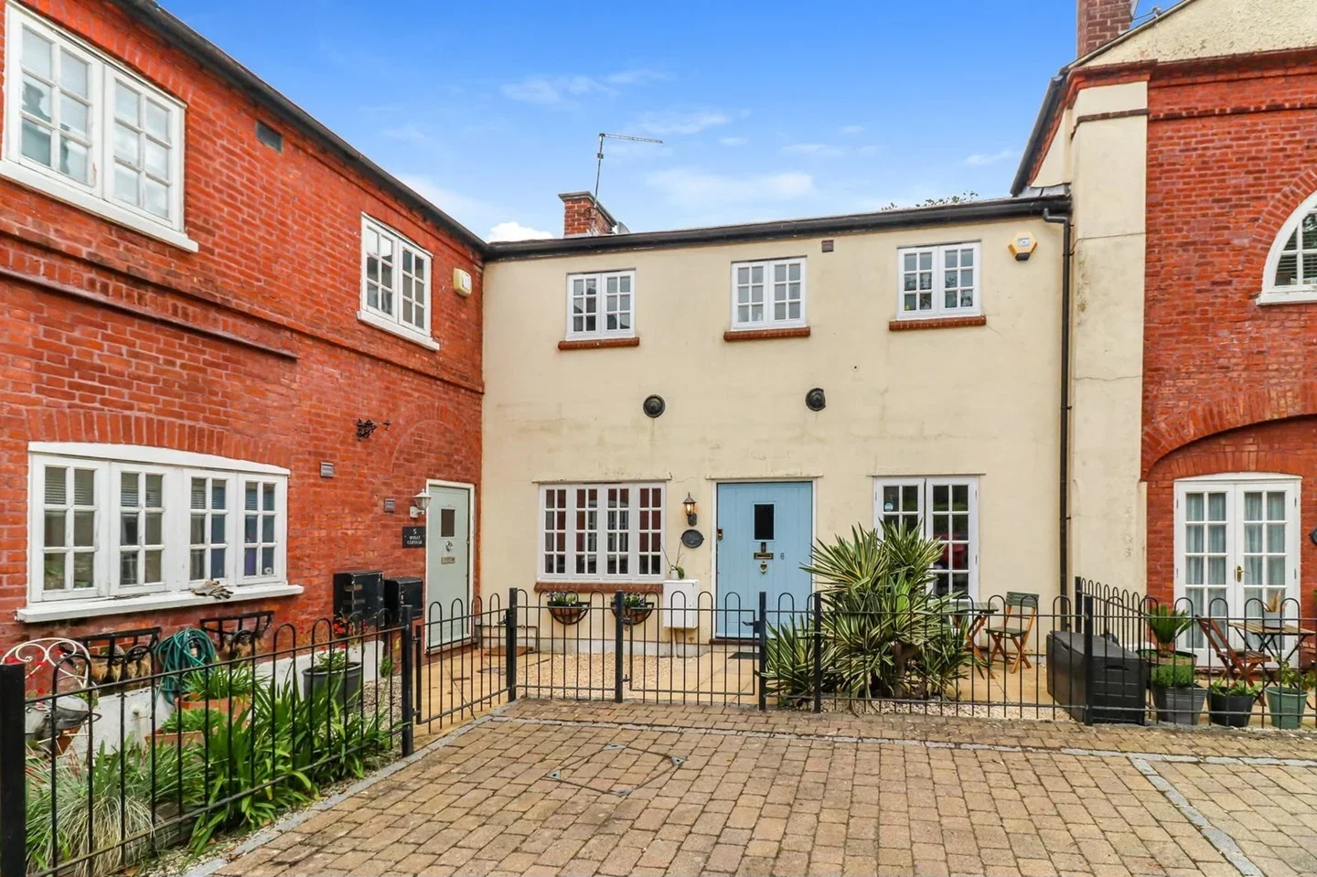House High Elms Lane in Three Rivers