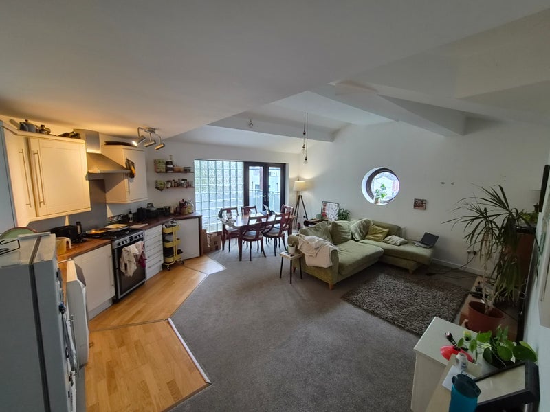 Room Morley Road in Bristol