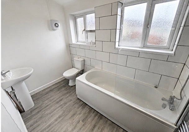 Room Thurston Road in Pontypridd