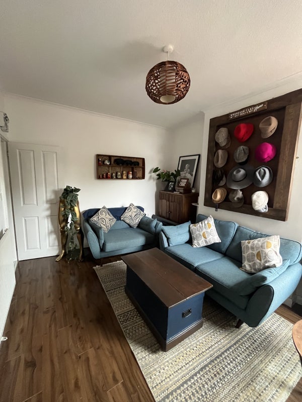 Room Kensington Court in Nottingham