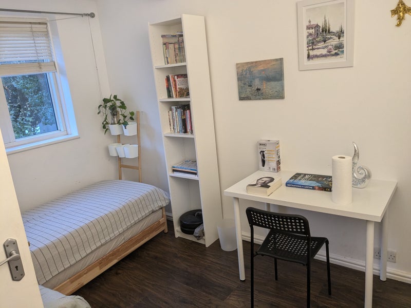 Room Roseberry Street in Greater London