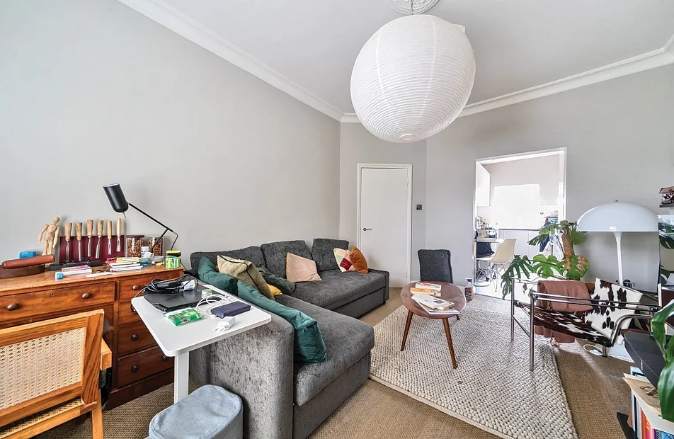Flat Elsham Road in Greater London