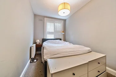 Flat Elsham Road in Greater London