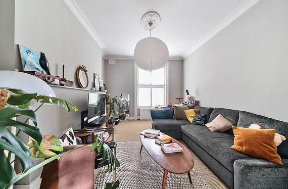 Flat Elsham Road in Greater London