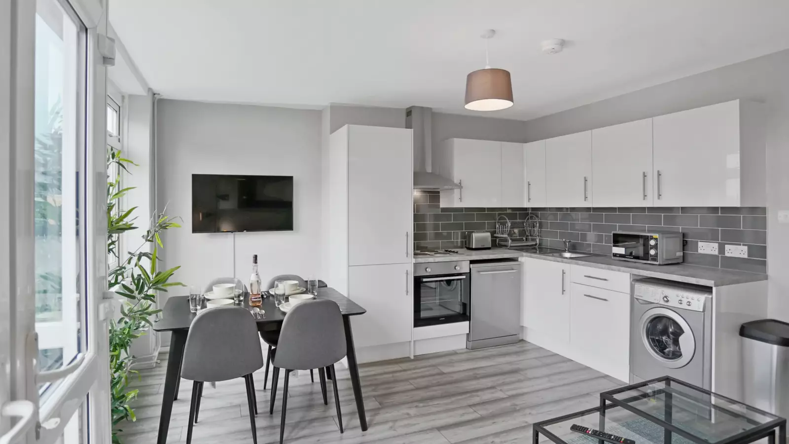 Room Hereford Street in Greater London