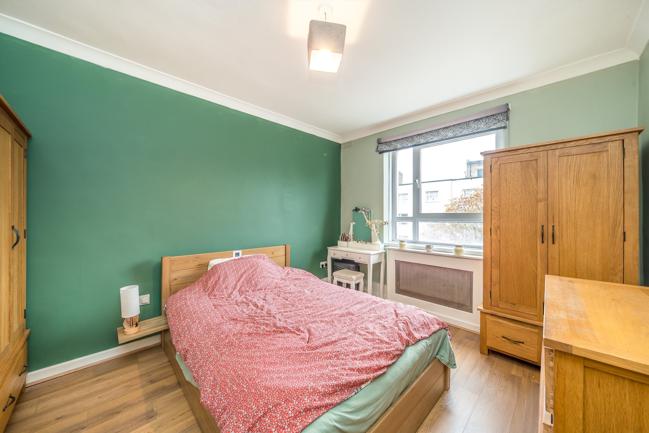 Flat Rectory Field Crescent in Greater London