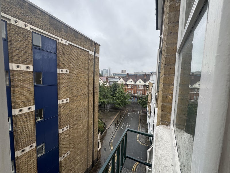 Room Folgate Street in Greater London