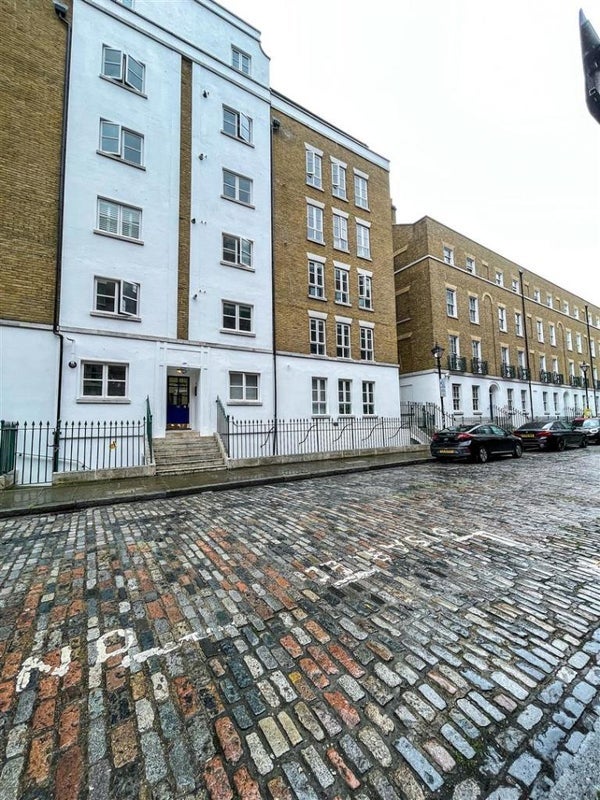 Room Folgate Street in Greater London