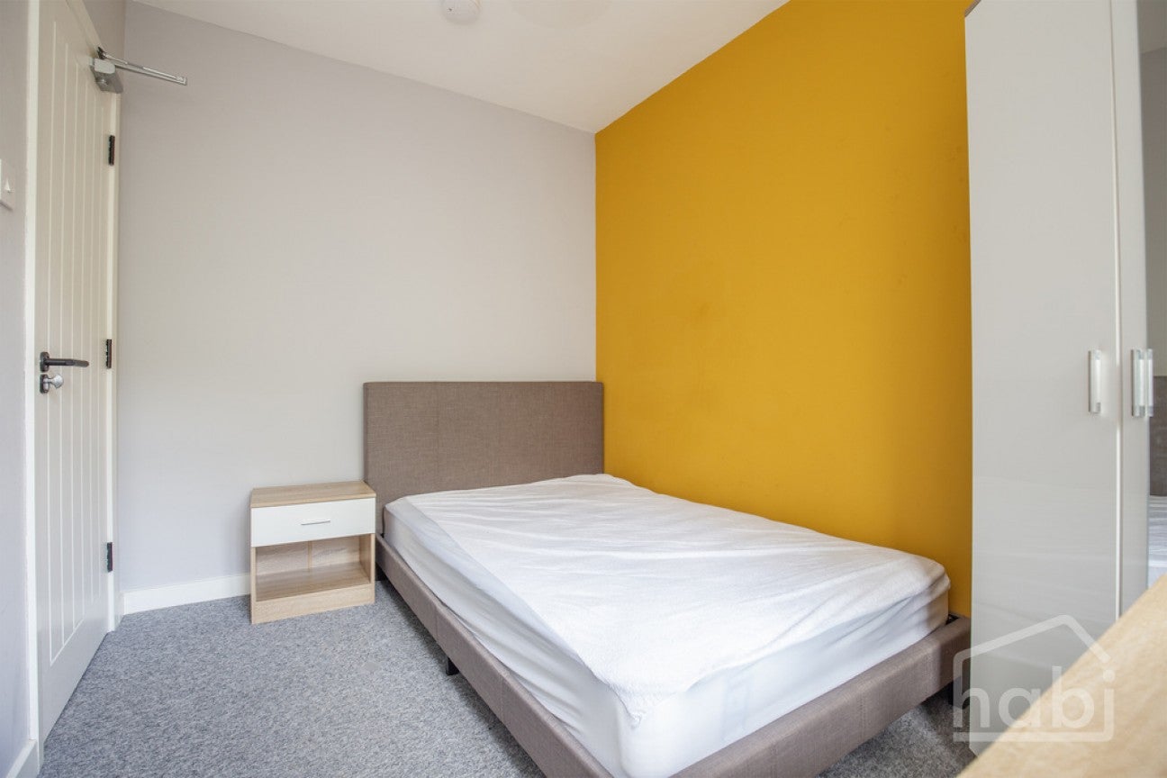 Room Winchcomb Road in Norwich