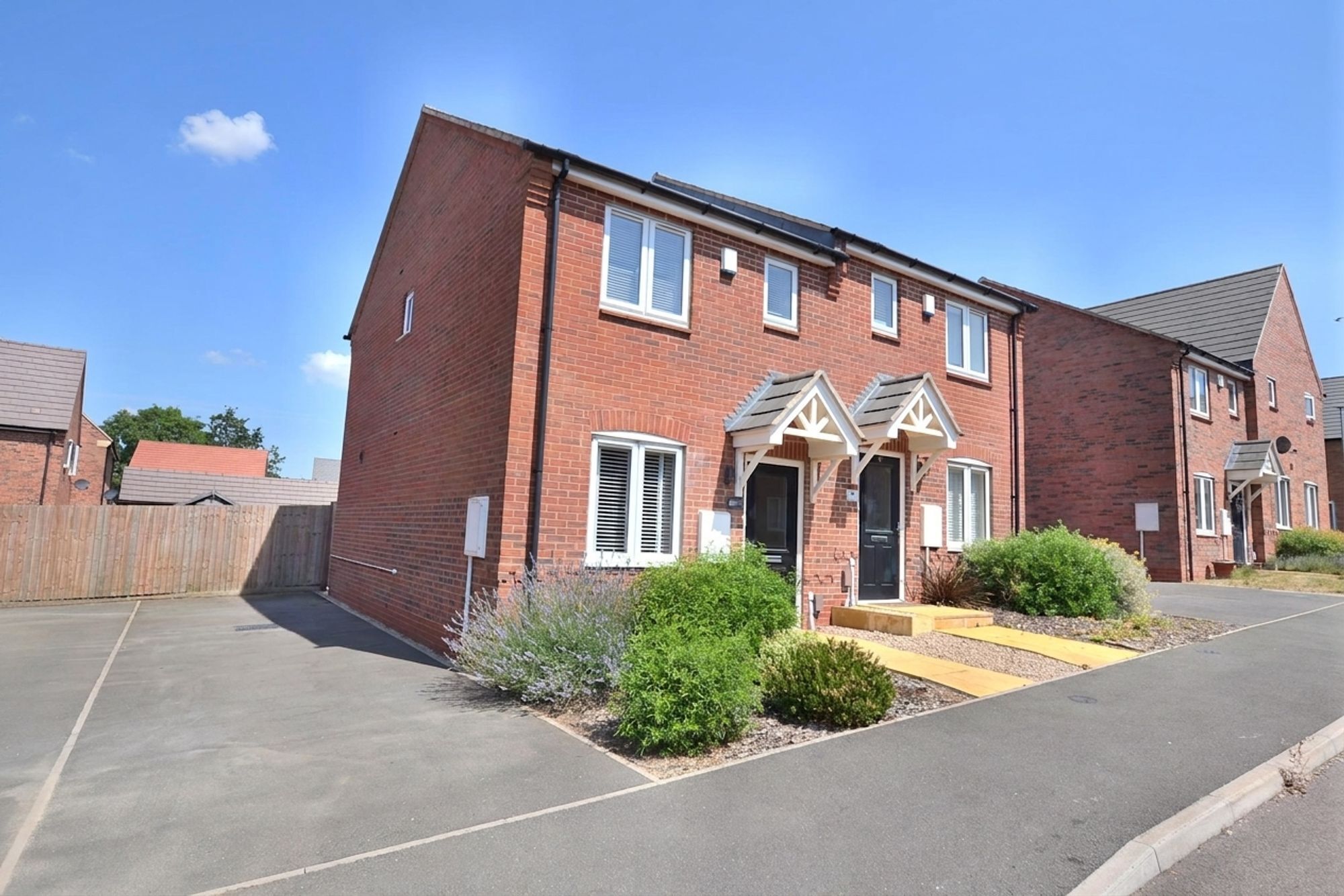House Strawflower Road in Charnwood