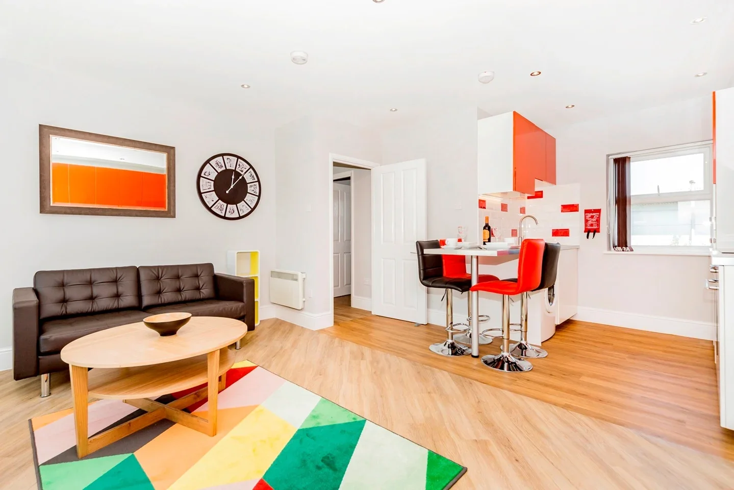 Flat Aaron Hill Road in Greater London