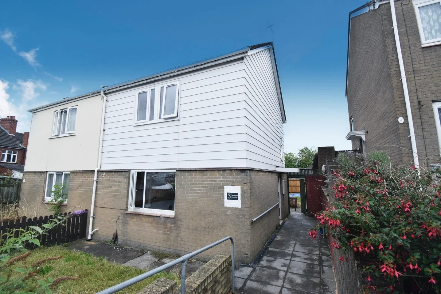 House Maesglas Avenue in Newport