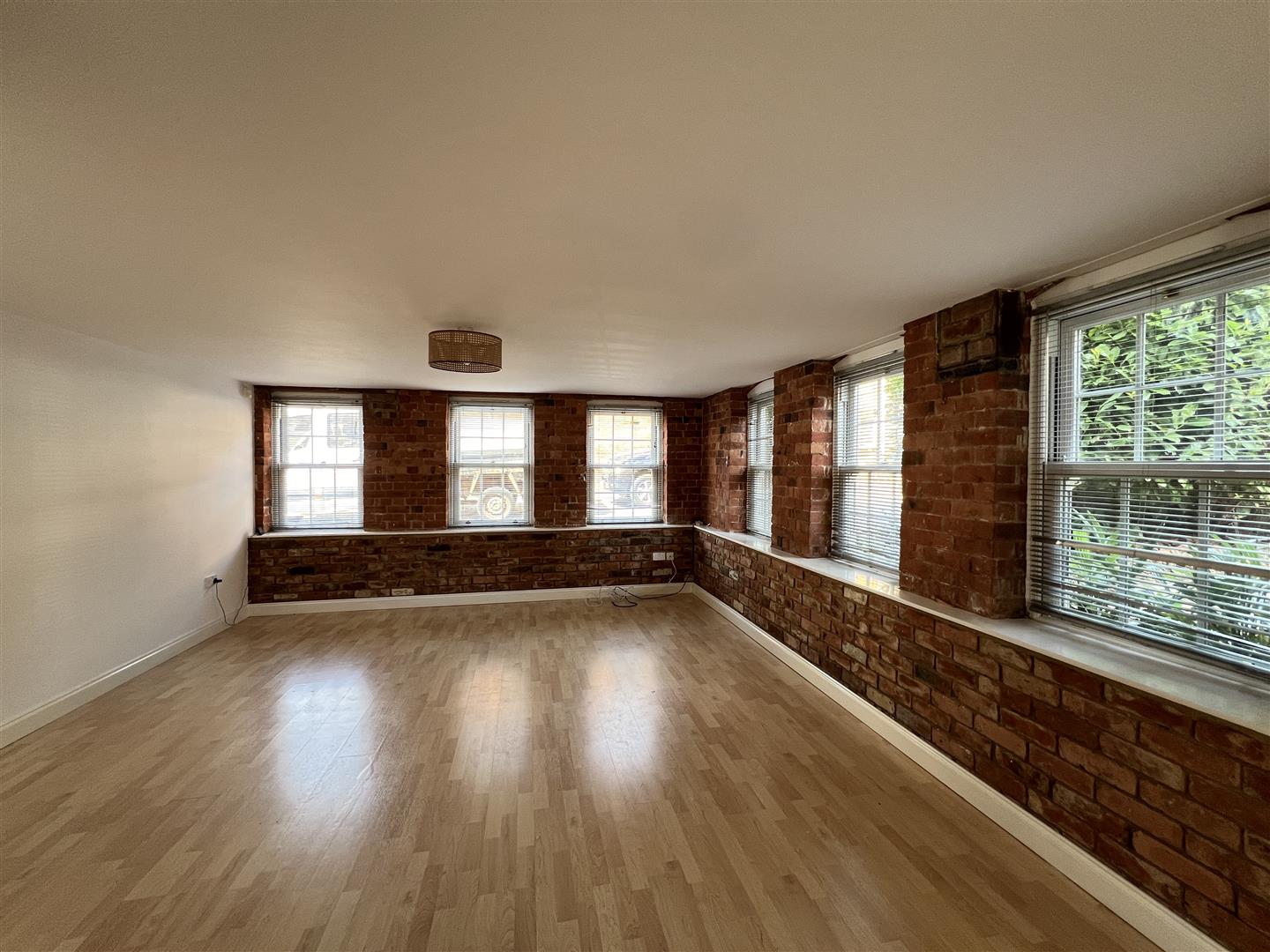 Flat Mallard Close in Earls Barton