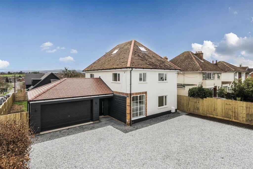 House Comeytrowe Lane in Taunton