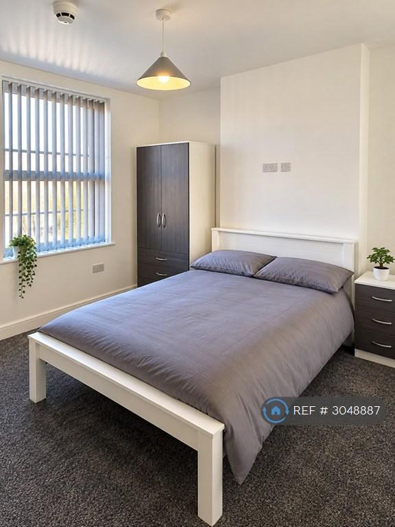 Room Isandula Road in Nottingham