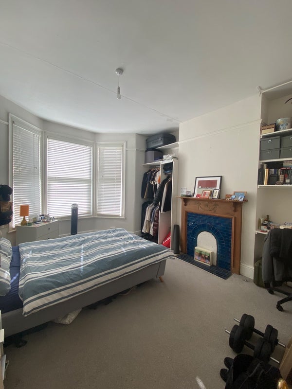 Room Avignon Road in Greater London