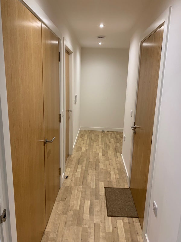 Room Clovelly Road in Greater London