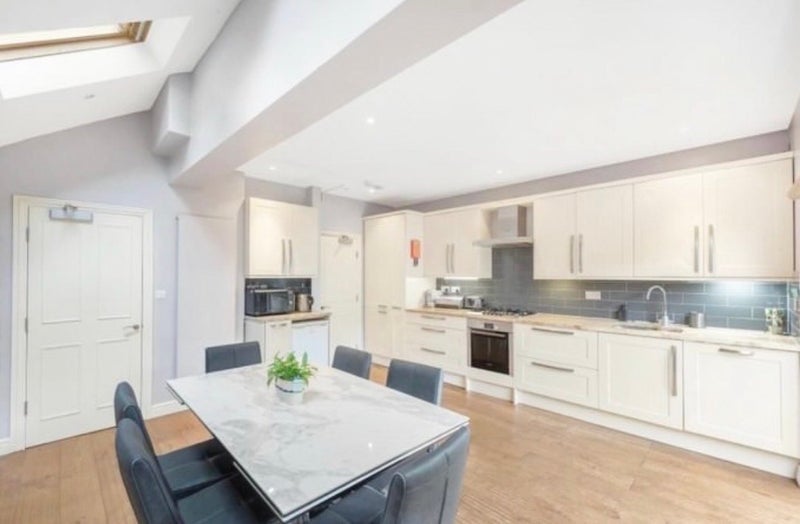Room Petley Road in Greater London