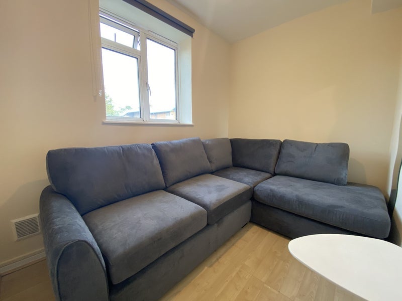 Room Lancaster Street in Greater London