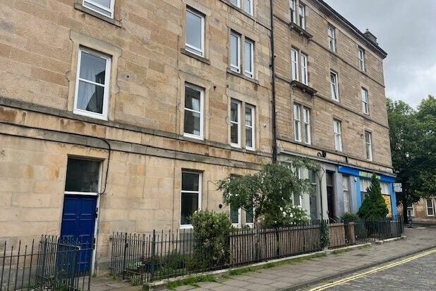 Flat Dickson Street in City of Edinburgh