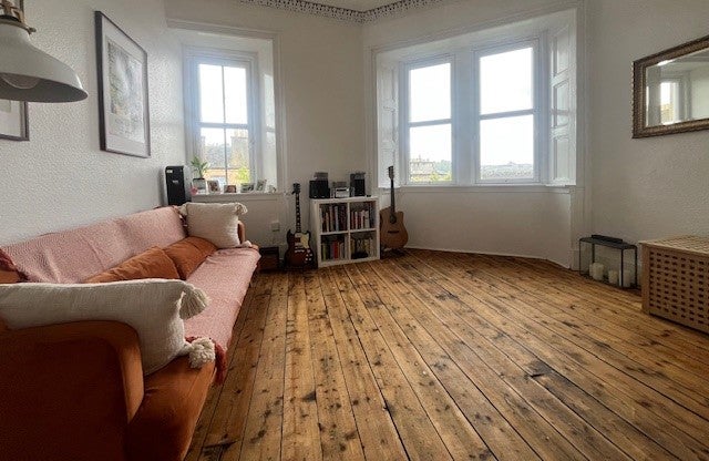 Flat Dickson Street in City of Edinburgh