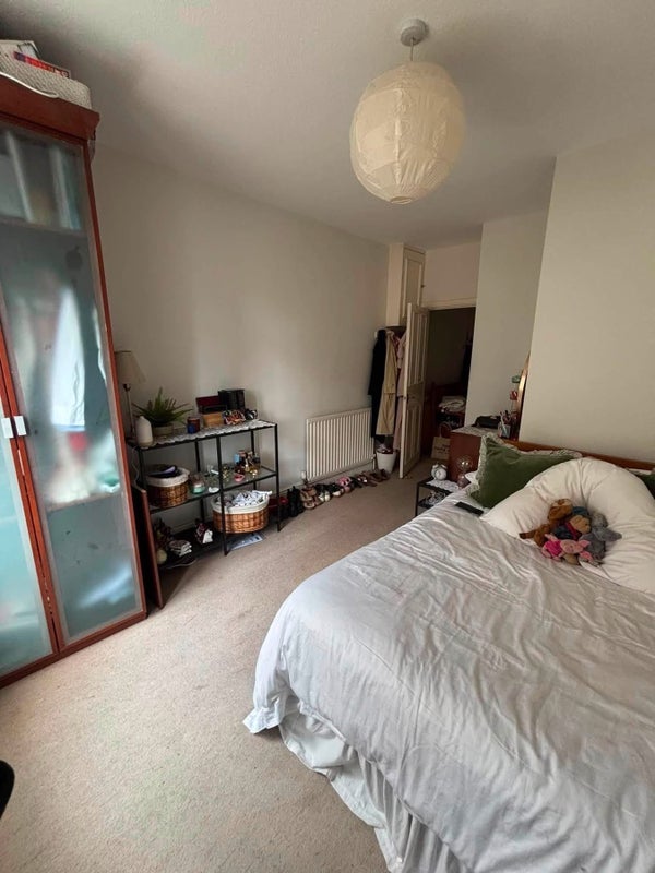 Room Crescent Lane in Greater London