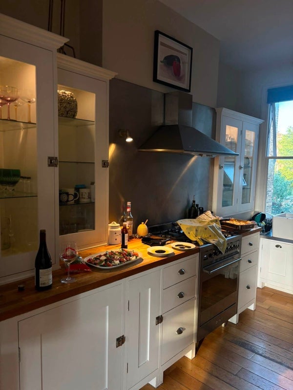 Room Crescent Lane in Greater London